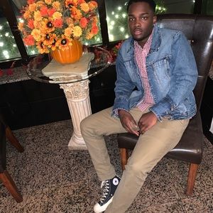 Meet your Posher, Aaron